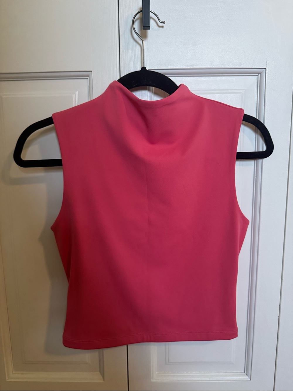 Express Body Contour Pink Sleeveless Mock-Neck Crop Tank